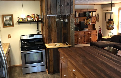 Gleason Cottage | Perfect Relaxation Zone! Clean, Quiet, Comfortable, Crystal Clear Lake, Fishing