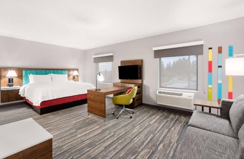 Tigard Hotel | Perfect Stay! Free Hot Breakfast, Pool, Near Portland Art Museum
