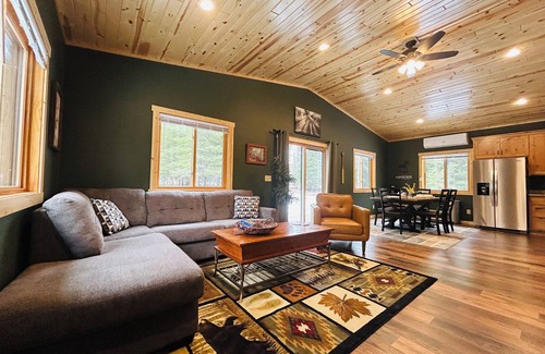 Angora Cabin | Perfectly Located on 10acres W/Easy Access to ATV Trails and World Class Lakes