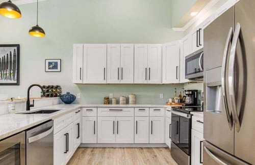 Ono Island Condo | Pescador Landing B5 | Beach Access | Walk to FloraBama | My Beach Getaways