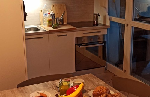 Peschiera del Garda Condo | Peschiera, Apartment Nadja - quiet location, a few steps from the lake