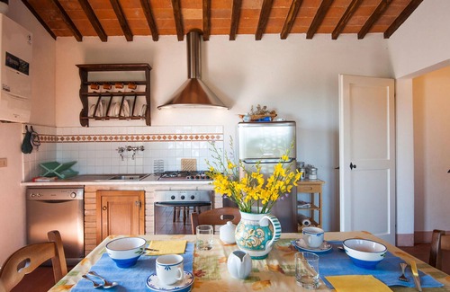San Quirico d'Orcia Apartment | Pet friendly apartment