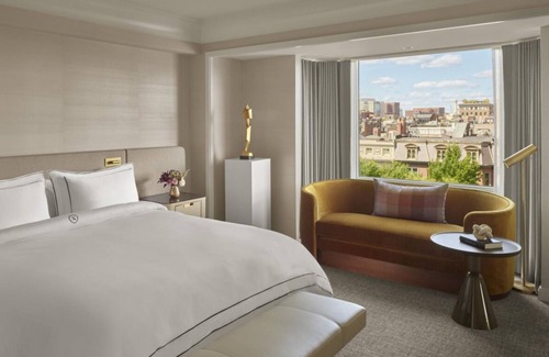 Back Bay East Hotel | Pet-friendly Accommodation with Scenic Views! Short Walk to Frieda Garcia Park