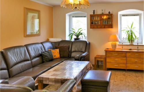 Halsbach Apartment | Pet Friendly Apartment In Freiberg