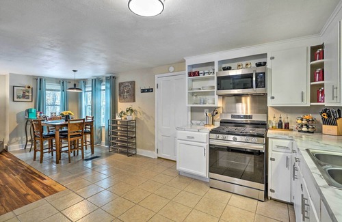 Auburn Cottage | Pet-friendly Auburn Home Near Owasco Lake!