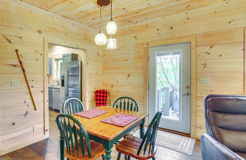 Todd Cabin | Pet-Friendly Boone Cabin w/Mtn Views & Hot Tub!