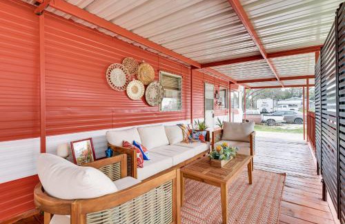 Brownwood House | Pet-Friendly Brownwood Home Walk to Lake!