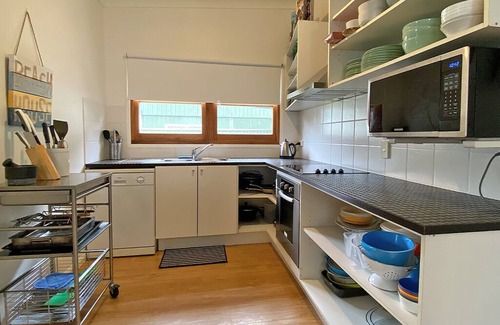 Amity Point House | Pet Friendly Bungalow in quiet Street