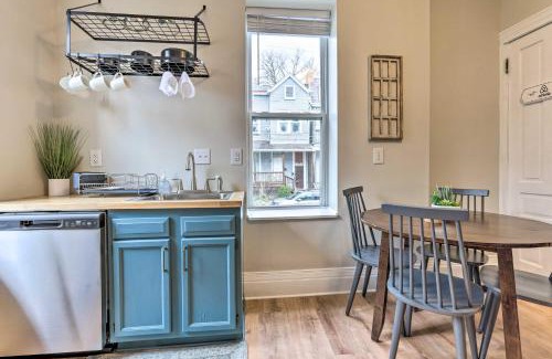 East Walnut HIlls Apartment | Pet-Friendly Condo with Deck about 3 Mi to Dtwn!