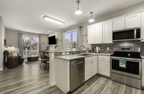 Manistee Condo | Pet Friendly Customized Harbor Village Condo