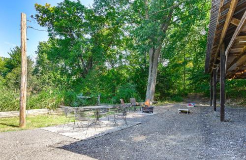 Delta House | Pet-Friendly Delta Cabin with Private Hot Tub!