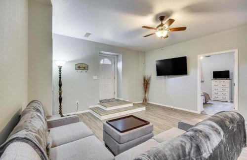 Fulton Apartment | Pet-Friendly Downtown Fulton Apt with Smart TV!