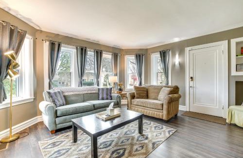Evanston Apartment | Pet-Friendly Family Apartment - Near NU Campus!