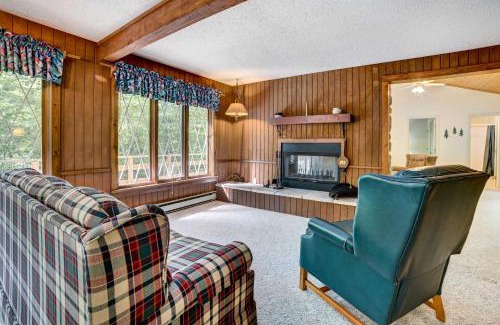 Michaywe House | Pet-Friendly Gem Hike, Fish and Golf in Gaylord