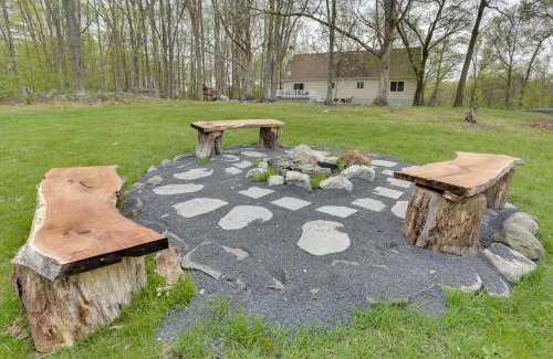 Pine Bush House | Pet-Friendly Grand Pine Bush Retreat on 2 Acres!