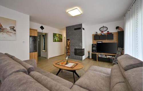Hrascina House | Pet Friendly Home In Husinec With Sauna