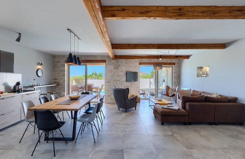 Loborika House | Pet friendly home in Marcana