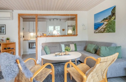 Bedegaard House | Pet friendly home in Nexø with WiFi