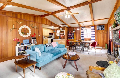 Gouldsboro House | Pet-Friendly Home w/Deck at Big Bass Lake!