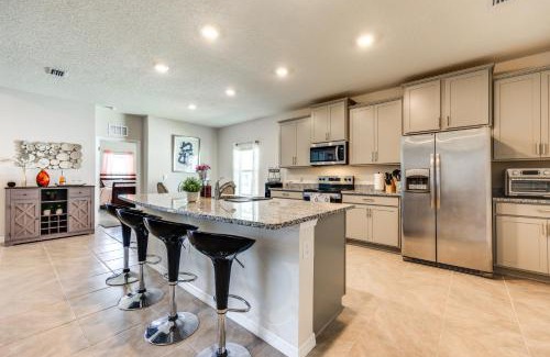 Newberry House | Pet-Friendly Home with Screened Patio in Newberry!