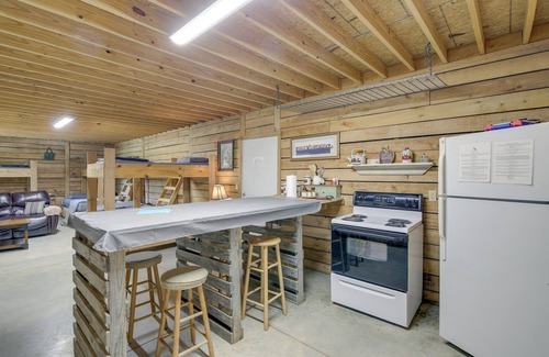 Winona Apartment | Pet-Friendly Huntsville Home: ATV Authorized Route