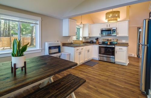Kalkaska Cottage | Pet-Friendly Kalkaska Cottage on Lake Crawford!