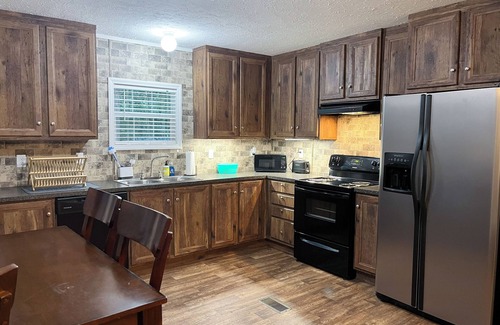 Macon House | Pet Friendly Lake Gaston Home with Neighborhood Beach & Boat Ramp Access