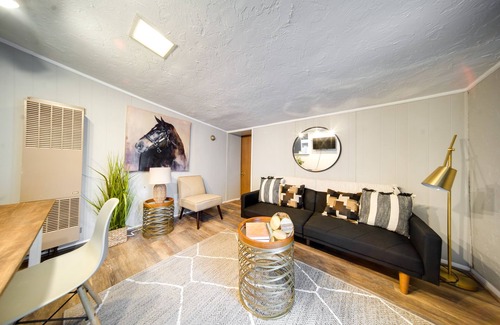 Mayfield Heights Cottage | Pet-Friendly Mayfield Heights Vacation Rental!