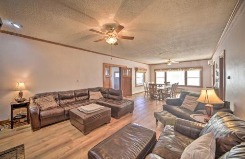 Ogallala House | Pet-Friendly Ogallala Home about 7 Mi to Lakefront!