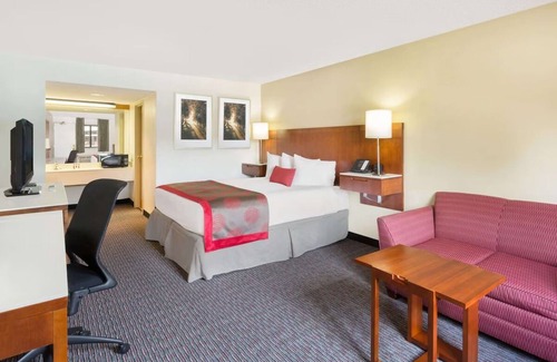 Cedar City Hotel | Pet-Friendly Retreat w/Pool Access & Breakfast! Near Dixie National Forest!