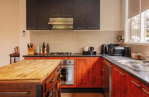 Bonnie Doon Cottage | Pet friendly rural escape for couples & families