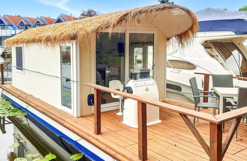 Rheinsberg Boat Rental | Pet friendly ship in Neuruppin