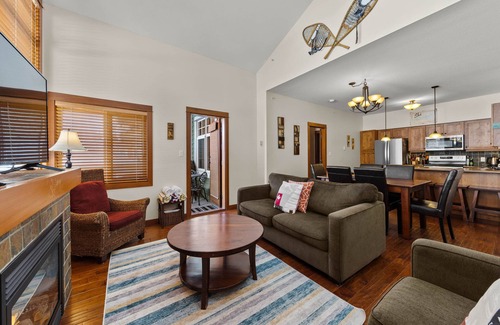Sun Peaks Condo | Pet friendly ski in/out top-floor 2-bedroom with private hot tub in Settler's C.