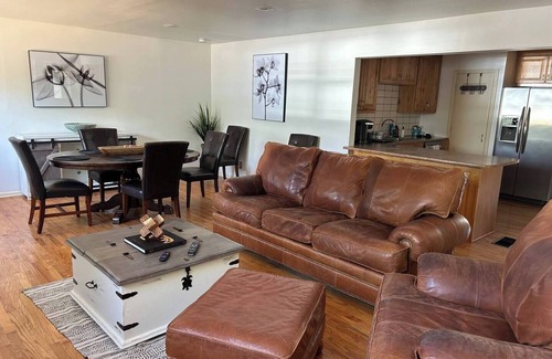 San Angelo House | Pet friendly Spacious, modern, best location