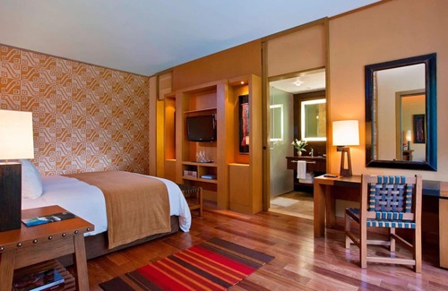 Maras Hotel | Pet-Friendly Spacious Room Near Machu Picchu | Free Parking | Onsite Pools