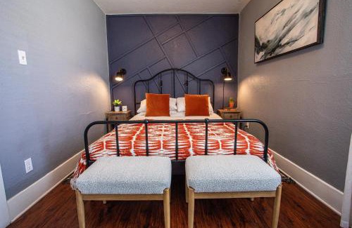 Willmore Apartment | Pet-Friendly Stay, Mins to Beach, Conv Ctr, Prkg LB B