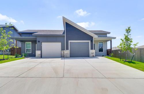 Temple House | Pet-Friendly Temple Townhome 6 Mi to Water Park