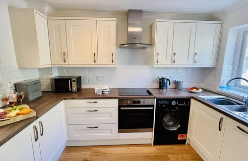 Dittisham Cottage | Pet Friendly, Tranquil, 2 Bedrooms