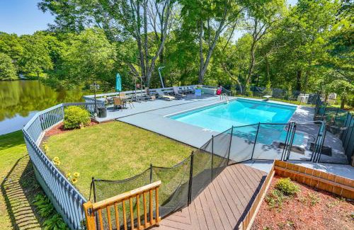 Newton House | Pet-Friendly Vacation Rental with Lake Access