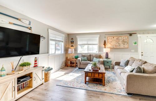 Westport House | Pet-Friendly Westport Vacation Rental with Hot Tub!