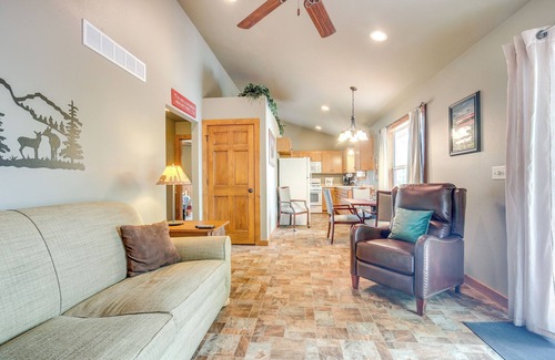 Townsend Cabin | Pet-Friendly Wisconsin Cabin on Lake w/Fire Pit!
