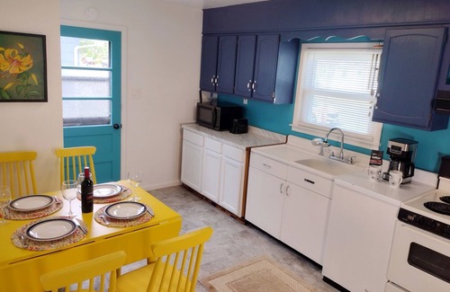 Villas House | ☆Pet-friendly☆Bungalow by the Bay☆