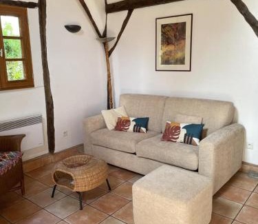 Herm House | Petit tachette