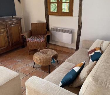 Herm House | Petit tachette