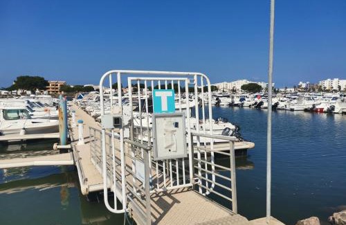 Le Barcares Boat Rental | Petit yacht