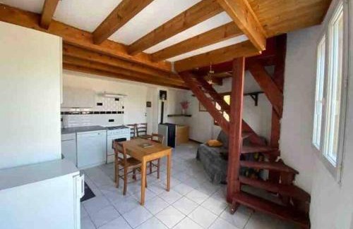 Peyre-en-Aubrac House | Petite maison avec terrasse