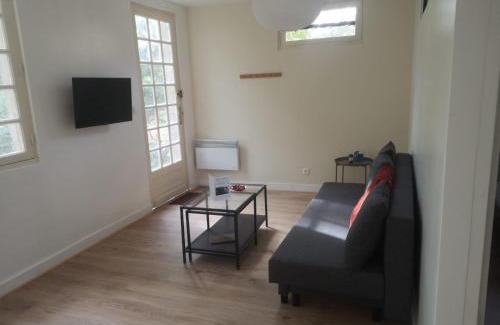 Montcaret Apartment | Petite maison avec jardin