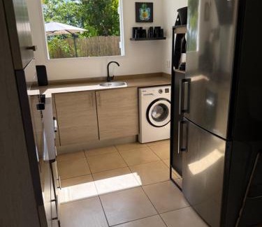 Riviere-Salee Villa | Petite Maison Contemporaine