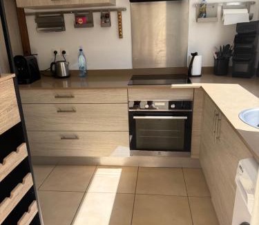 Riviere-Salee Villa | Petite Maison Contemporaine