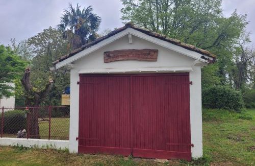 Villefranque Bed & Breakfast | Petite maison dans les bois